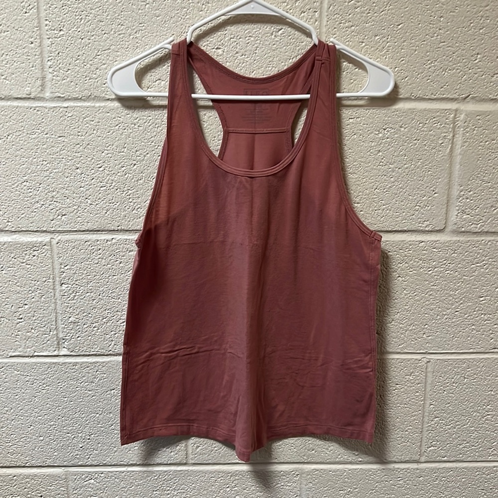 Elevated racer back withered rose